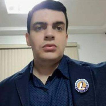 Leandro Levone Sobre